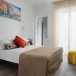 Отель Nido & 3*