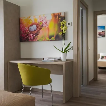 מלון Nido & צ'סנטיקו