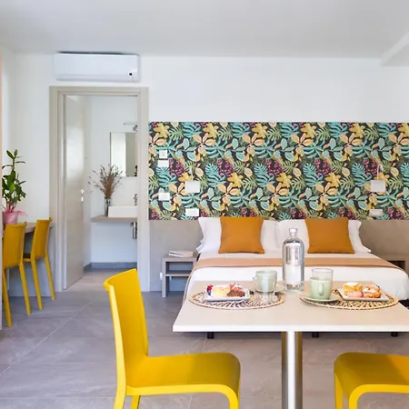 Nido Suite & Apartments Hotel 3*