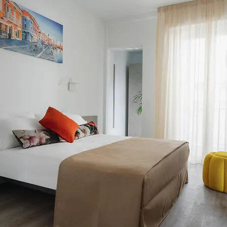 Hotel Nido Suite & Apartments 3*